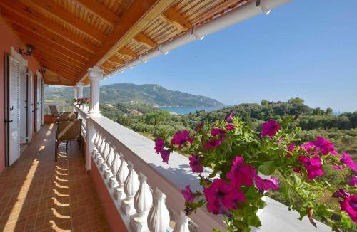 Agios Georgios Pagon Villa | 250 m² Villa ∙ 3 bedrooms ∙ 8 guests