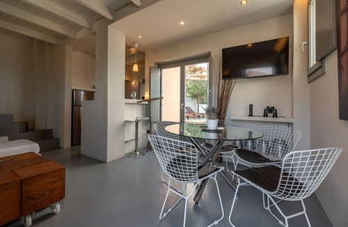 Kamari Villa | 270 Oia's View House III, Private Swimming Pool, outdoor Hot Tub, Sunset View