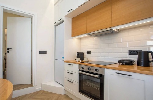 Rhodes Apartment | 2BR Apartment with 2 Bathrooms in Rhodes Center