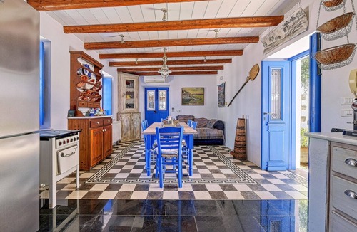Spetses Villa | 3 bedroom accommodation in Spetses