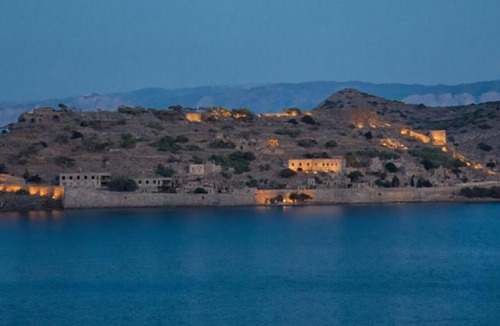Elounda Villa | 3 bedroom Villa very close to the beach