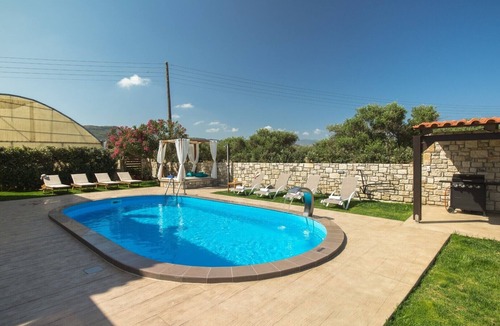 Nopigia Villa | 30mt to the Beach★Stone villa★Sea View ★Private Pool