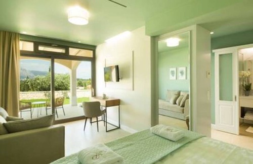 Dassia Villa | 350 m² Villa ∙ 5 bedrooms ∙ 10 guests