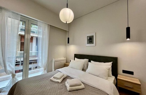 Neapoli Apartment | 3BR Modern & Spacious apt
