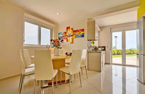 Agia Marina Villa | 4-Bedroom Uphill Villa With Private Pool