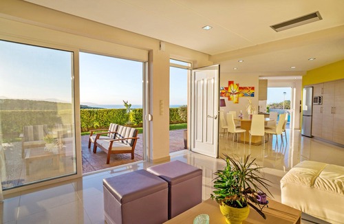 Agia Marina Villa | 4-Bedroom Uphill Villa With Private Pool