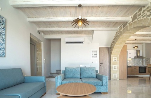 Zerviana Villa | 4km to Falasarna beach *Jacuzzi in the pool *Walk to Tavernas & Mini Market