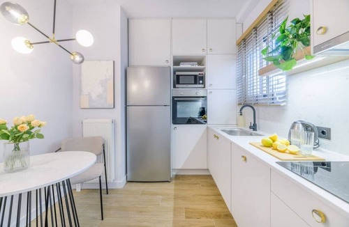 Mets Apartment | 50 Shades of Athens, Kingsize Suite with Jacuzzi!