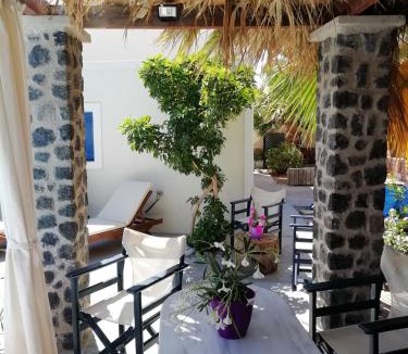 Perissa Villa | 5bedroom villa in perissa beach