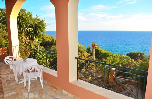 Sinarades Apartment | 70 m² Apartment ∙ 2 bedrooms ∙ 5 guests