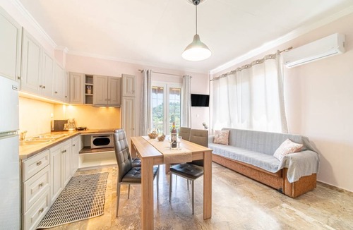 Peroulades Apartment | 75 m² Apartment ∙ 2 bedrooms ∙ 5 guests