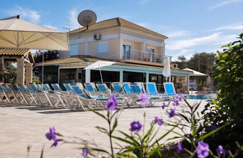 Kavos Hotel | 80 m² Hotel ∙ 2 bedrooms ∙ 127 guests