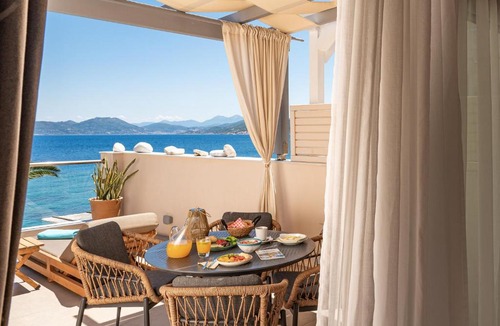 Avlakia Hotel | 8MOONS Boutique Apartments
