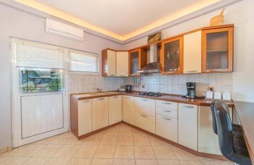 Petriti House | 95 m² House ∙ 3 bedrooms ∙ 6 guests