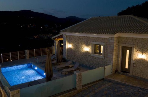 Liapades Villa | 95 m² Villa ∙ 3 bedrooms ∙ 7 guests