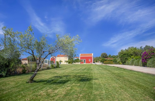 Mourniai House | A PEACEFULL PARADISE WITH SWIMMING POOL FOR YOUR RELAXATION
