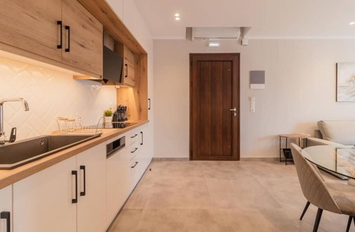 Roda Apartment | A2: Single Bedroom Suite on a Suite Complex