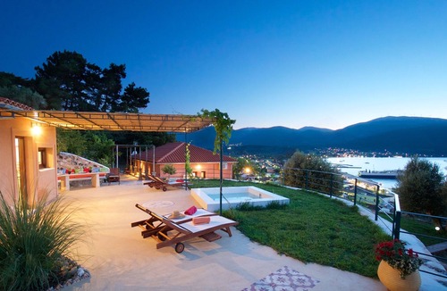 Sami Villa | Acropolis Villa - Breathtaking Views, Outdoor Jacuzzi & Privacy