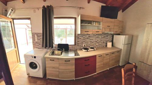 Karvelas Apartment | Ada
