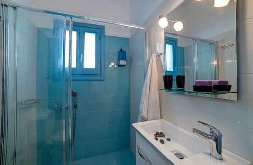 Perissa Apartment | Adelphi Apartments Apartment with Terrace Sleeps 3