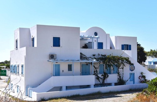 Perissa Apartment | Adelphi Apartments Apartment - Ground Floor Sleeps 3