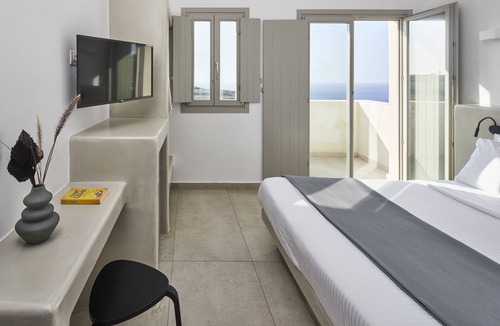 Tholos House | Adorno Oia
