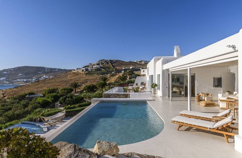 Agios Ioannis Villa | Aegean Horizon Villa pool - My rental Homes
