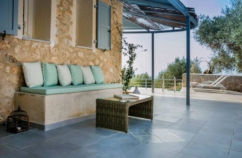Manganos Villa | Aelia Cottage