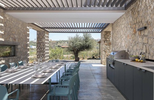 Tersanas Villa | Aeora Villa, Shoreline Getaway