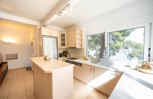Loutraki-Agioi Theodoroi House | Aeraki Villa at Heraion Lagoon