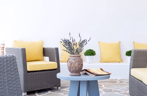 Naousa Villa | Affordable luxury at it's best with this charming, spacious, Cycladic Home.