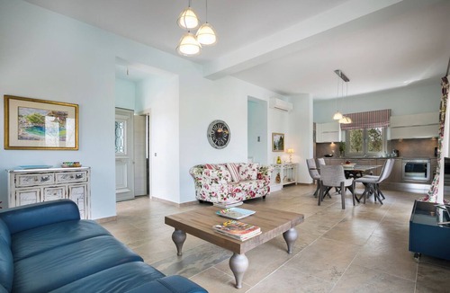 Sarlata Villa | Afrodite Luxury Villa, Estrellas Luxury Villas