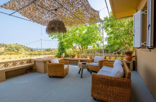 Loukerata Villa | Agapanthus Retreat