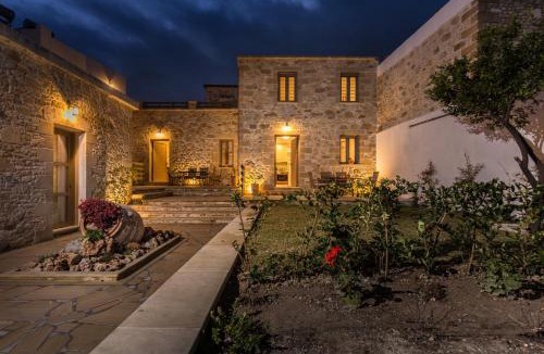 Kaliviani House | Agarathos Deluxe Homes In the Heart of Kaliviani Near Balos