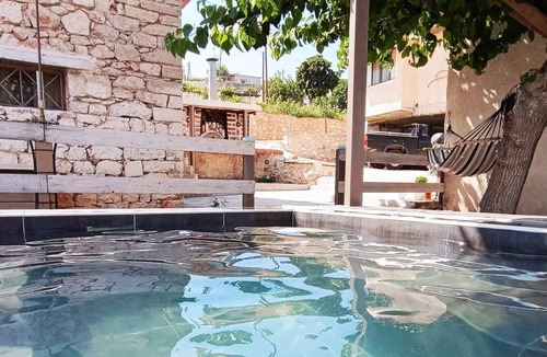 Corinth Cottage | Agios Ioannis Stone Cottage & Private Heated Pool​