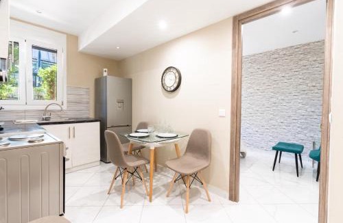 Alimos Apartment | AIOLOS LUXURY alimos kalamaki market apartment 3 near the beach