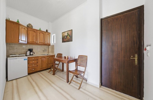 Lefkimmi Apartment | Alexandra Apartment 9 with Private Balcony & Wi-Fi