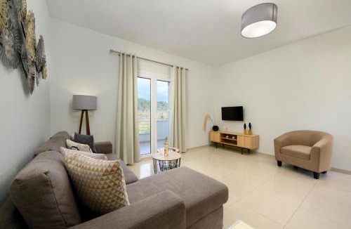Parelia Apartment | Aliki`s Luxury Suite with view, pet friendly!