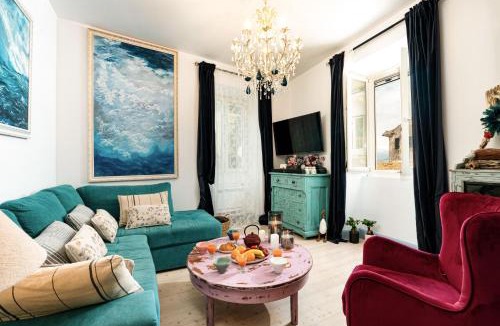 Old Town Apartment | Alisachni in old city of Corfu!