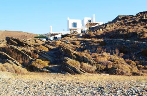 Kithnos House | Almyra Yellow Villa