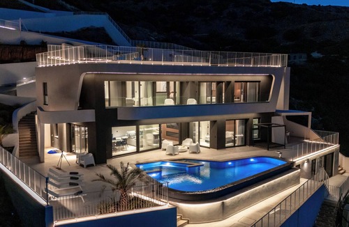 Malevizi Villa | Altu Villa