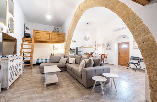 Paradisi House | Amalia's Traditional Home In Paradisi