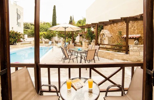 Roussospiti Villa | Amarandos Villa