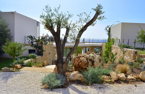 Kato Pavliana Villa | Amazing Seafront villa with private pool and direct access to the beach.