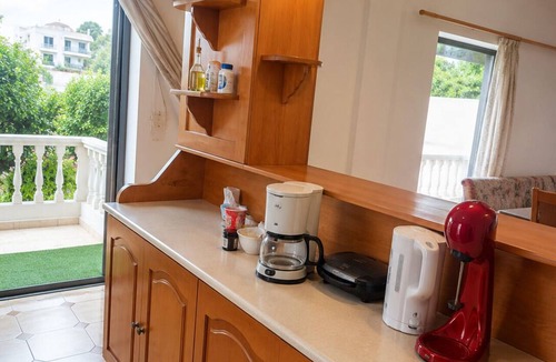 Spata-Artemida House | Anatolis Apartment: Near Airport, Rafina Port & Beach