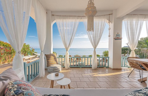 Alykes House | Anemos 3 Bedroom Beach House