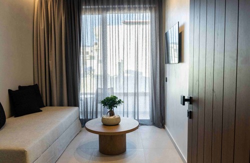 Nea Alikarnassos Hotel | Anesea City