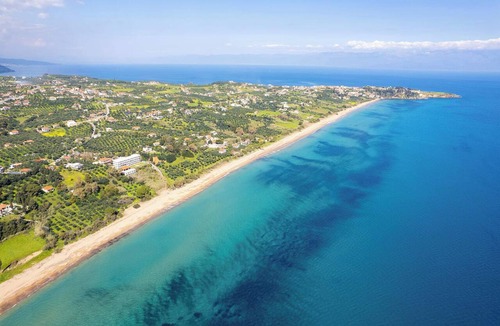 Koroni Condo | Angira 5 Seaview Escape - Koroni Bright Getaway
