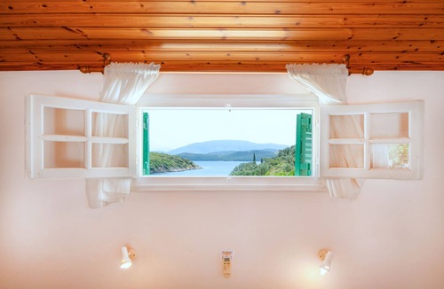 Agios Stefanos Apartment | Anna: Charming Corfu Apartment - Cozy for Couples, Sea Views, WiFi
