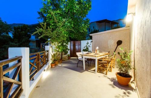 Perivolia Apartment | Anna's Village House